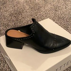 Universal threads studded Leather mules